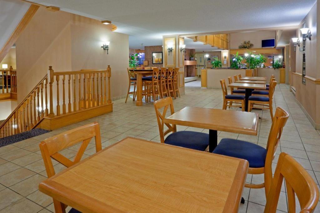 Holiday Inn Express Toronto East - Scarborough By Ihg エクステリア 写真