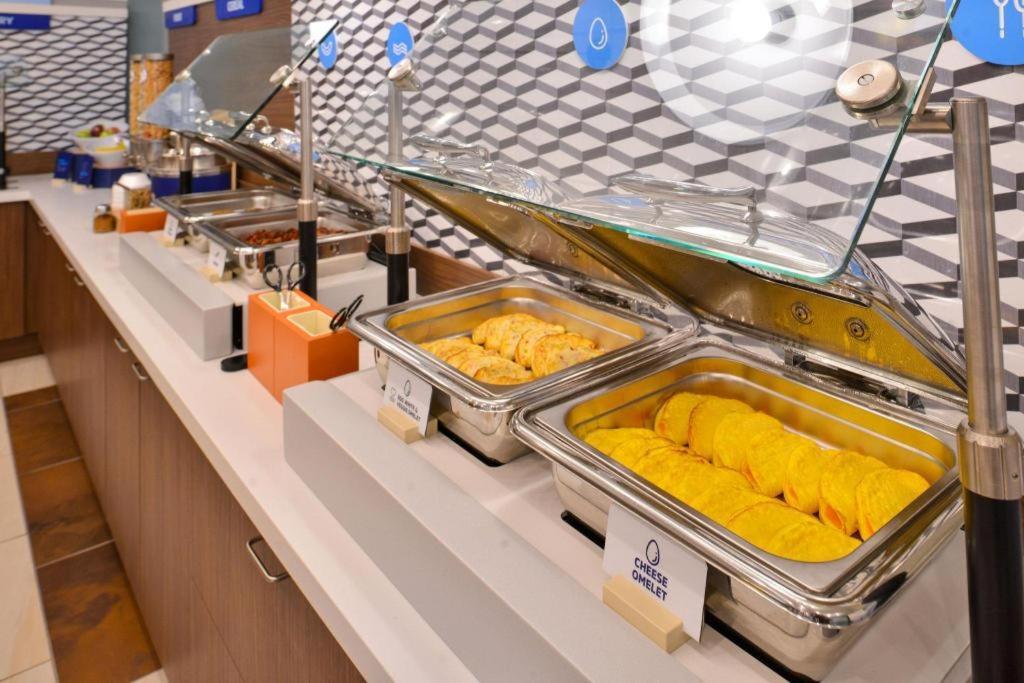 Holiday Inn Express Toronto East - Scarborough By Ihg エクステリア 写真