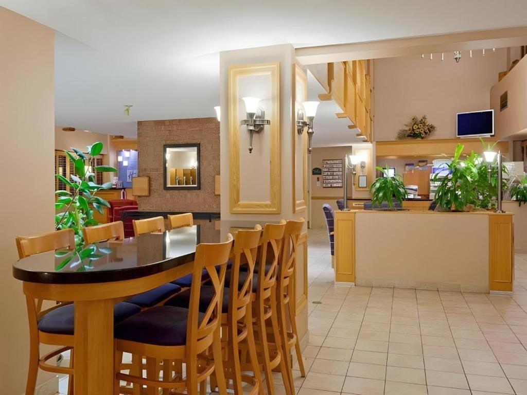 Holiday Inn Express Toronto East - Scarborough By Ihg エクステリア 写真
