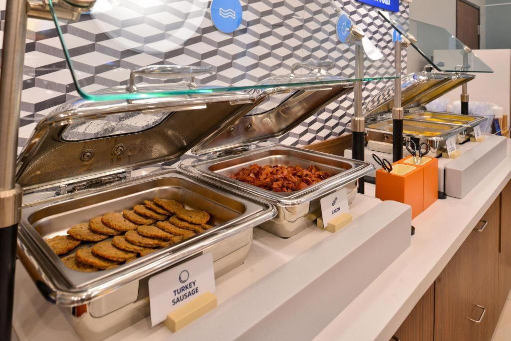 Holiday Inn Express Toronto East - Scarborough By Ihg エクステリア 写真