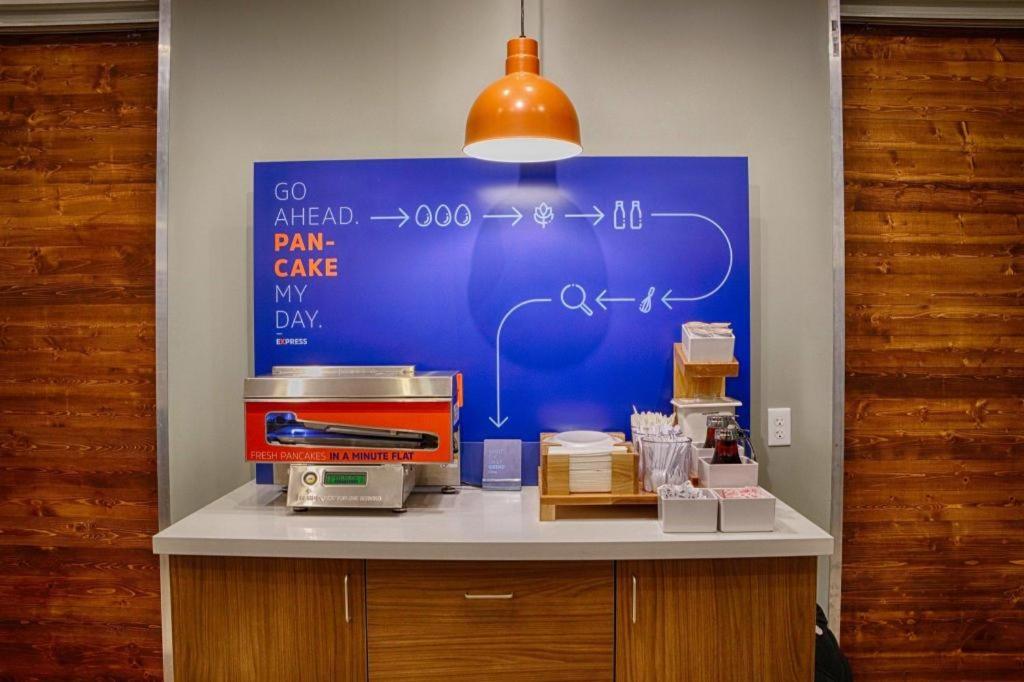 Holiday Inn Express Toronto East - Scarborough By Ihg エクステリア 写真